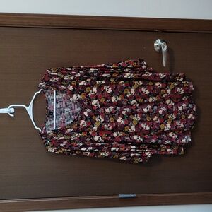 Torrid Roses and Skulls